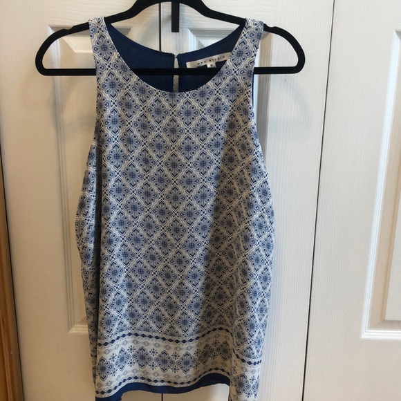 Max Studio Tops - Max Studio💠Sleeveless Blue ScoopNeck Lined Blouse